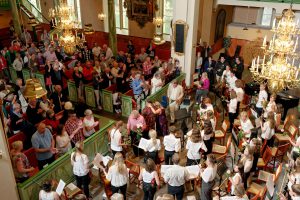 Avslutningskonsert med festivalorkestern, Nora kyrka. Orkesterkurs för unga 2016 Foto: Peo Quick