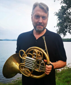 Göran Hülphers, horn. Foto Jenny Hülphers 2023